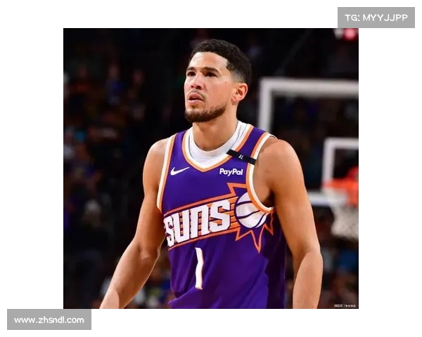 德文·布克职业生涯荣誉与成就回顾 助力太阳崛起的篮球之星